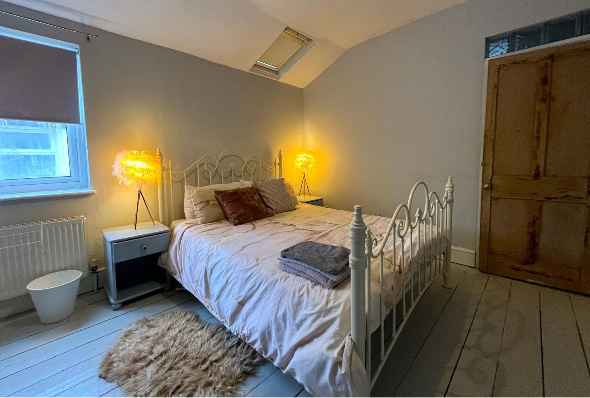Charming Cottage Retreat With Garden - Sleeps 12 Bristol Exterior foto