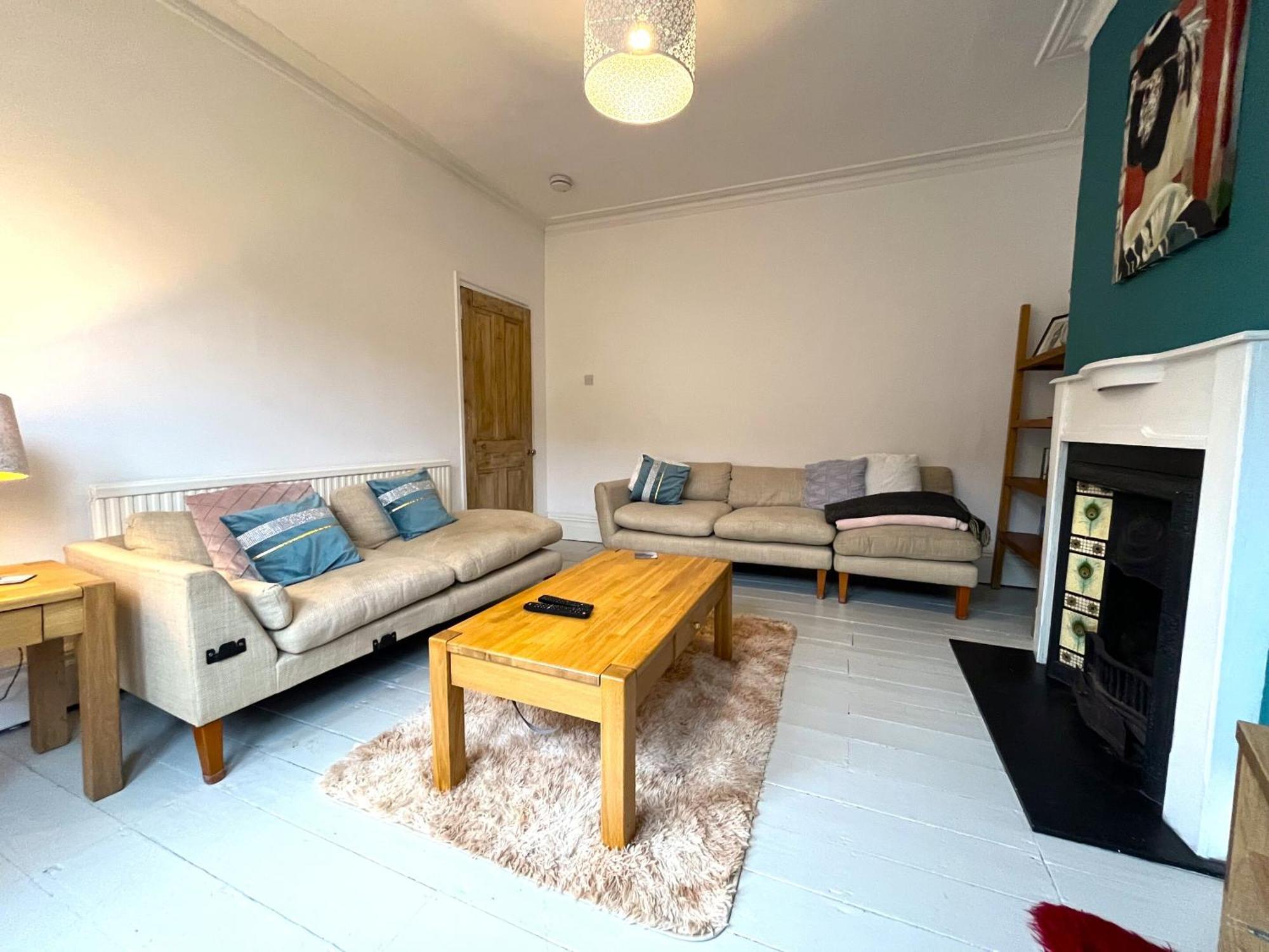 Charming Cottage Retreat With Garden - Sleeps 12 Bristol Exterior foto